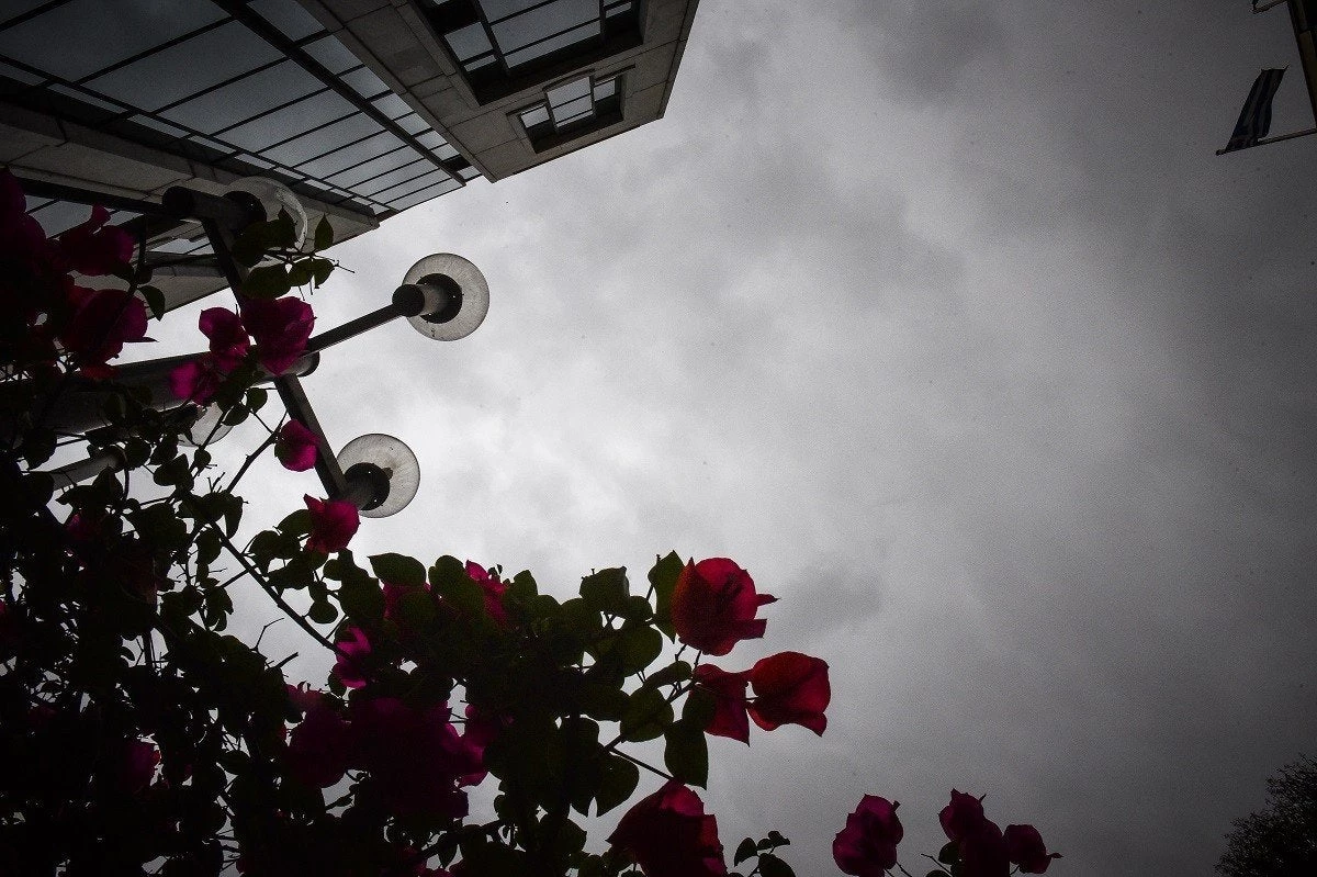 Σε κλοιό κακοκαιρίας παραμένει μεγάλο μέρος της χώρας